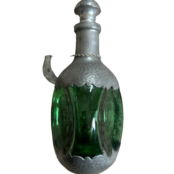 Royal Holland Daalderop Pewter Overlay Green Glass Decanter Bottle w/Stopper - Picture 2 of 10